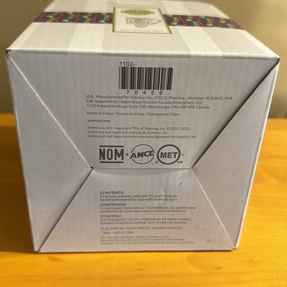 Scentsy “PUMPKIN SPICE & EVERYTHING NICE” Plug-in Warmer - NIB - Picture 7 of 9